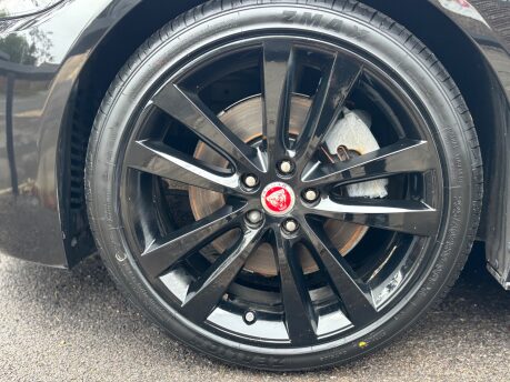 Jaguar XE P250i R-Dynamic S Saloon 4dr Petrol Auto Euro 6 (s/s) (250 ps) 7