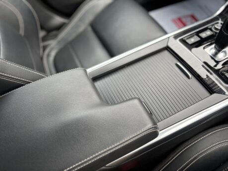 Jaguar XE P250i R-Dynamic S Saloon 4dr Petrol Auto Euro 6 (s/s) (250 ps) 29