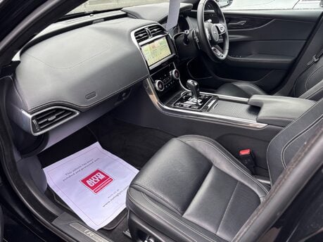 Jaguar XE P250i R-Dynamic S Saloon 4dr Petrol Auto Euro 6 (s/s) (250 ps) 11