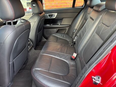 Jaguar XF D R-SPORT BLACK 9