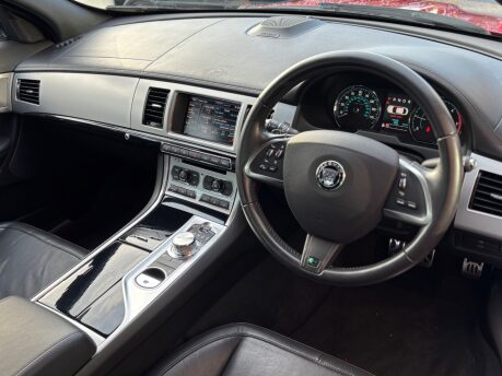 Jaguar XF D R-SPORT BLACK 3