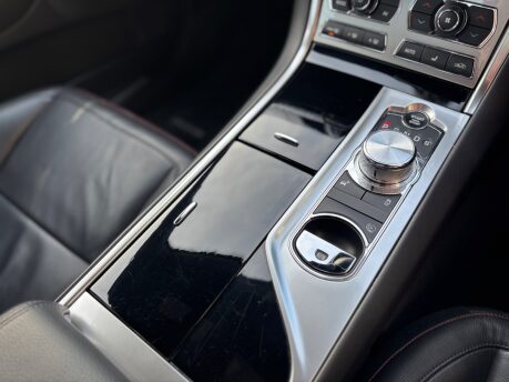 Jaguar XF D R-SPORT BLACK 27