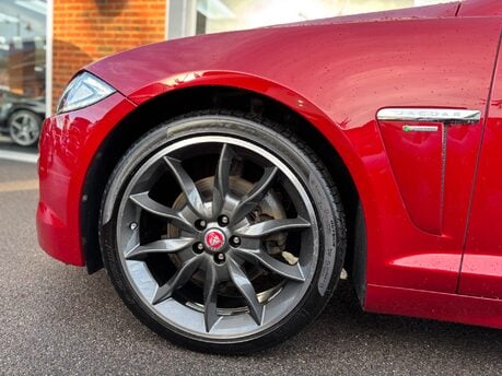 Jaguar XF D R-SPORT BLACK 4