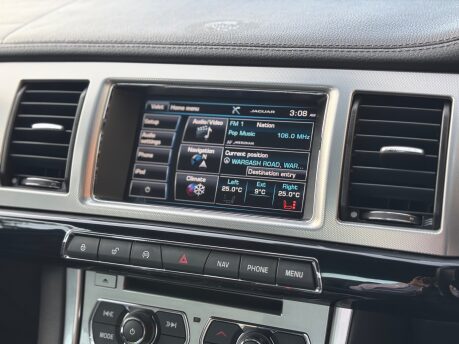 Jaguar XF D R-SPORT BLACK 24