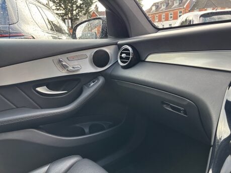 Mercedes-Benz GLC 2.0 GLC250 AMG Line (Premium) Coupe 5dr Petrol G-Tronic+ 4MATIC Euro 6 30