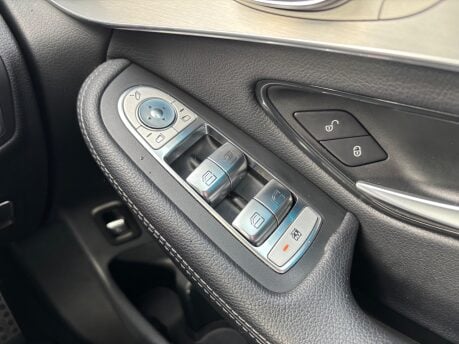 Mercedes-Benz GLC 2.0 GLC250 AMG Line (Premium) Coupe 5dr Petrol G-Tronic+ 4MATIC Euro 6 22