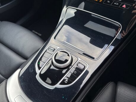 Mercedes-Benz GLC 2.0 GLC250 AMG Line (Premium) Coupe 5dr Petrol G-Tronic+ 4MATIC Euro 6 31