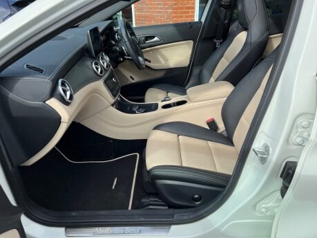 Mercedes-Benz GLA Class 2.0 GLA250 AMG Line PREMIUM PLUS SUV 5dr Petrol 7G-DCT 4MATIC Euro 6(211ps) 32