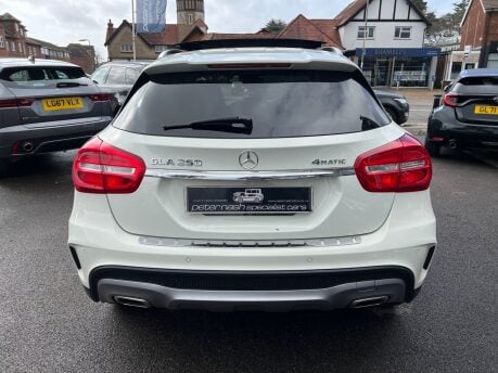 Mercedes-Benz GLA Class 2.0 GLA250 AMG Line PREMIUM PLUS SUV 5dr Petrol 7G-DCT 4MATIC Euro 6(211ps) 9