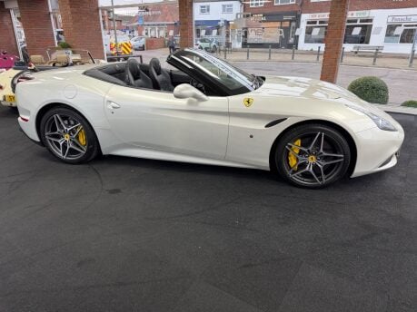 Ferrari California California T 8