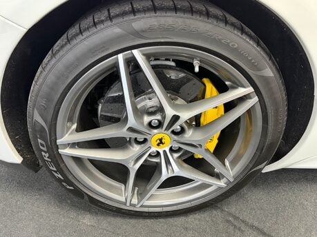 Ferrari California California T 19