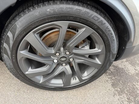 Land Rover Discovery 3.0 SD V6 HSE SUV 5dr Diesel Auto 4WD Euro 6 (s/s) (306 ps) 18