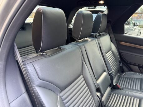 Land Rover Discovery 3.0 SD V6 HSE SUV 5dr Diesel Auto 4WD Euro 6 (s/s) (306 ps) 41