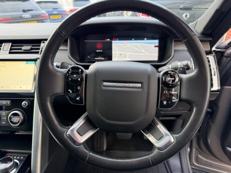 Land Rover Discovery 3.0 SD V6 HSE SUV 5dr Diesel Auto 4WD Euro 6 (s/s) (306 ps) 32