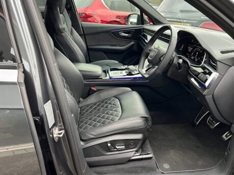 Audi SQ7 4.0 TFSI V8 Black Edition SUV 5dr Petrol Tiptronic quattro Euro 6 (507ps) 21