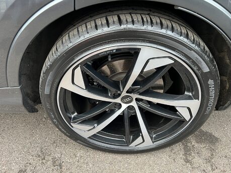 Audi SQ7 4.0 TFSI V8 Black Edition SUV 5dr Petrol Tiptronic quattro Euro 6 (507ps) 17