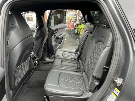 Audi SQ7 4.0 TFSI V8 Black Edition SUV 5dr Petrol Tiptronic quattro Euro 6 (507ps) 37