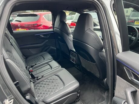 Audi SQ7 4.0 TFSI V8 Black Edition SUV 5dr Petrol Tiptronic quattro Euro 6 (507ps) 30