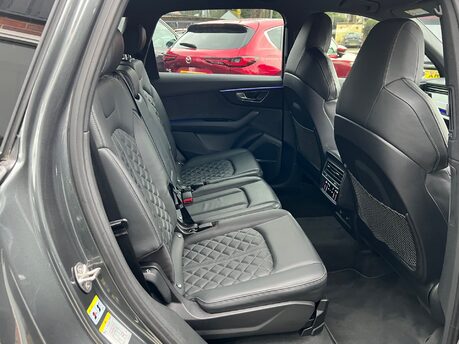 Audi SQ7 4.0 TFSI V8 Black Edition SUV 5dr Petrol Tiptronic quattro Euro 6 (507ps) 31