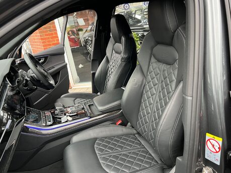 Audi SQ7 4.0 TFSI V8 Black Edition SUV 5dr Petrol Tiptronic quattro Euro 6 (507ps) 40