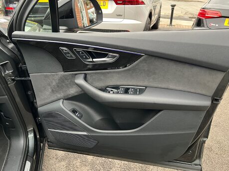 Audi SQ7 4.0 TFSI V8 Black Edition SUV 5dr Petrol Tiptronic quattro Euro 6 (507ps) 23