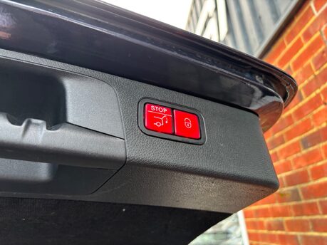 Mercedes-Benz E Class 2.0 E220d AMG Line (Premium Plus) Estate 5dr Diesel G-Tronic+ Euro 6 (s/s) 16