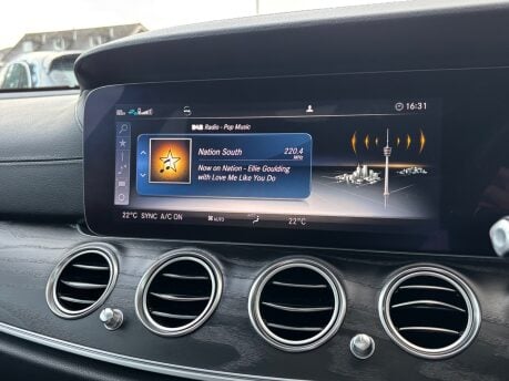 Mercedes-Benz E Class 2.0 E220d AMG Line (Premium Plus) Estate 5dr Diesel G-Tronic+ Euro 6 (s/s) 25