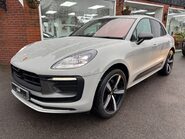 Porsche Macan 2.0T T SUV 5dr Petrol PDK 4WD Euro 6 (s/s) (265 ps) 1
