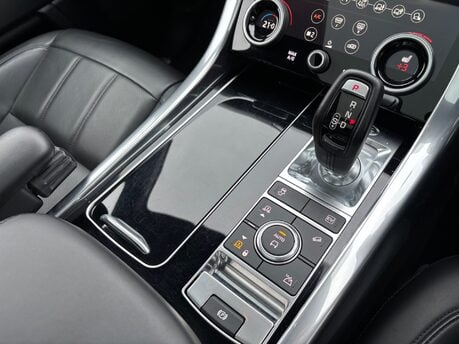 Land Rover Range Rover Sport 2.0 P400e HSE DYNAMIC 34