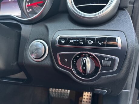 Mercedes-Benz C63 4.0 C63 V8 BiTurbo AMG (Premium) Coupe 2dr Petrol SpdS MCT Euro 6 (476ps) 26