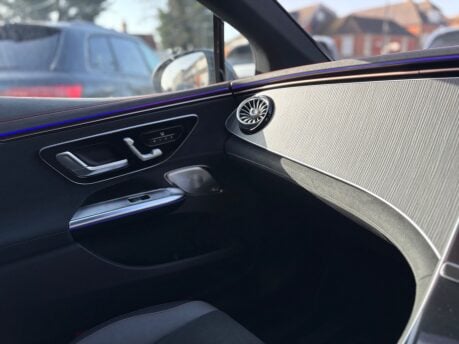 Mercedes-Benz EQE EQE 300 89kWh AMG Line (Premium Plus) Saloon 4dr Electric Auto (245 ps) 33