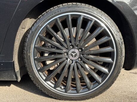 Mercedes-Benz EQE EQE 300 89kWh AMG Line (Premium Plus) Saloon 4dr Electric Auto (245 ps) 15