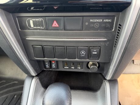 Mitsubishi L200 DI-D BARBARIAN DCB 26