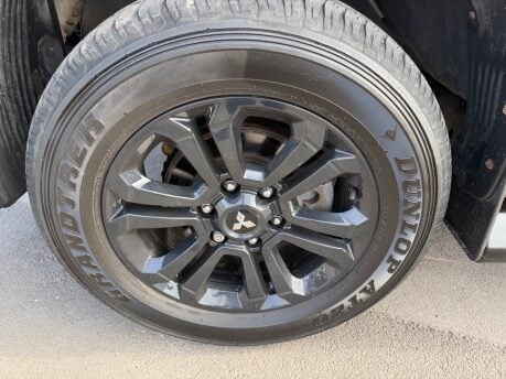 Mitsubishi L200 DI-D BARBARIAN DCB 17