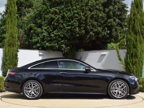 Mercedes-Benz E Class E 220 D AMG LINE PREMIUM 5