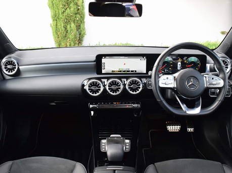 Mercedes-Benz A Class A 200 AMG LINE EDITION PREMIUM 22