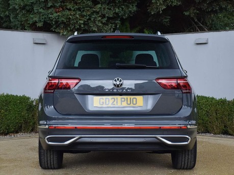 Volkswagen Tiguan ELEGANCE TSI DSG 11