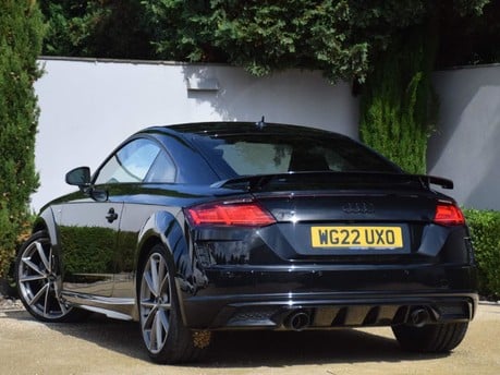 Audi TT TFSI S LINE BLACK EDITION 2