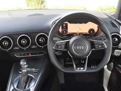 Audi TT TFSI S LINE BLACK EDITION 17