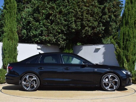 Audi A4 TDI QUATTRO S LINE BLACK EDITION MHEV 3