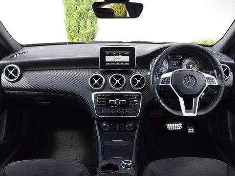 Mercedes-Benz A Class A200 BLUEEFFICIENCY AMG SPORT 22