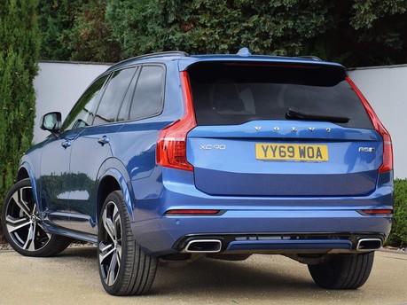 Volvo XC90 B5 R-DESIGN PRO AWD 2