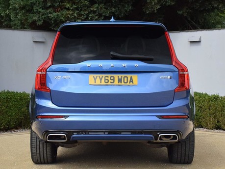 Volvo XC90 B5 R-DESIGN PRO AWD 12