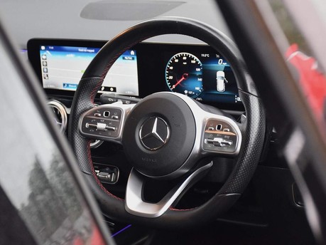 Mercedes-Benz GLA GLA 180 AMG LINE PREMIUM 14