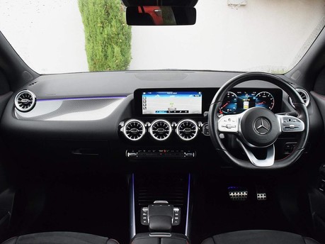 Mercedes-Benz GLA GLA 180 AMG LINE PREMIUM 22