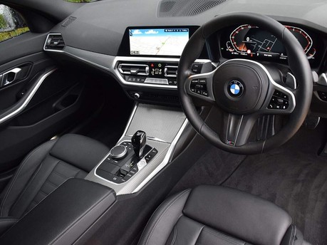 BMW 3 Series 330I M SPORT 21