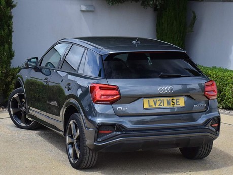 Audi Q2 TFSI BLACK EDITION 10