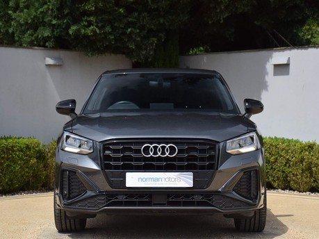 Audi Q2 TFSI BLACK EDITION 11