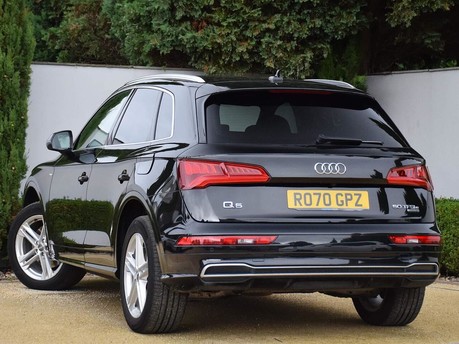 Audi Q5 TFSI E S LINE QUATTRO 2