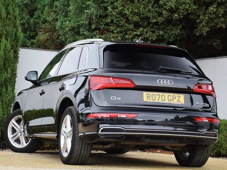 Audi Q5 TFSI E S LINE QUATTRO 6